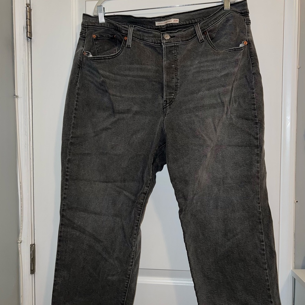 Levi’s rib cage straight ankle jean size 20W